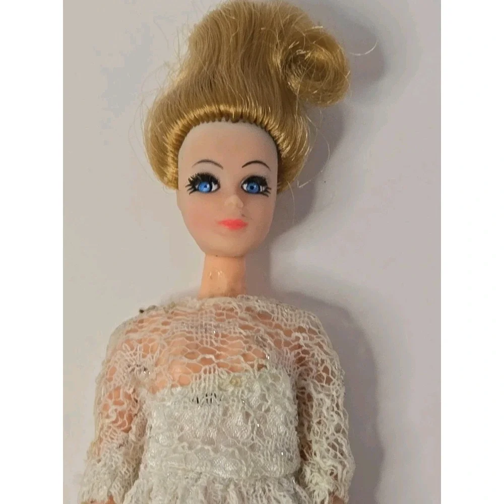 Vintage Topper DAWN BRIDE DOLL in Wedding Bell Dream